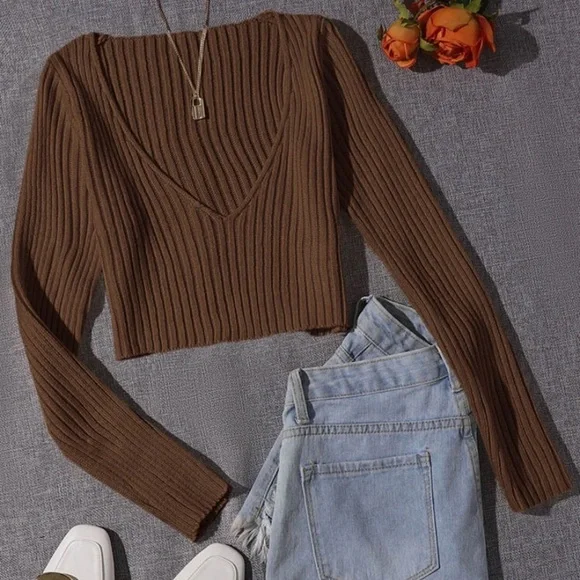 vneck reversible crop sweater - Picture 2 of 5